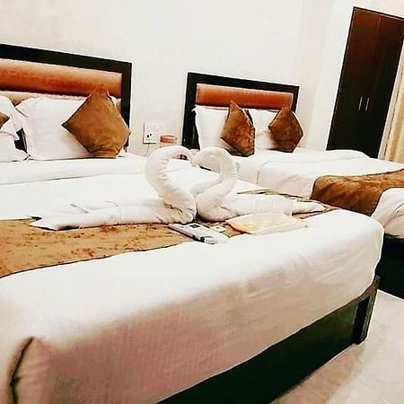 Hotel Banke Bihari Haridwār Exteriör bild