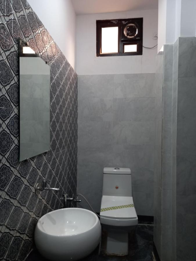 Hotel Banke Bihari Haridwār Exteriör bild